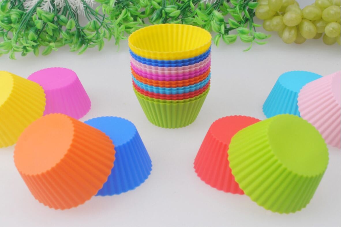 Buy cheap Food-Grade Round Silicone Muffin Cupcake Molds Baking Tool Nontoxic product