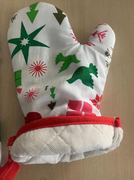 Xmas Tree Decoration Heat Resistant Oven Mitts Customized With Pure Cottons