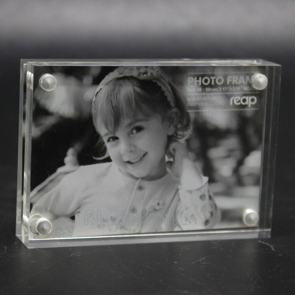 Buy cheap High quality Acrylic photo frame with very good prices! from wholesalers