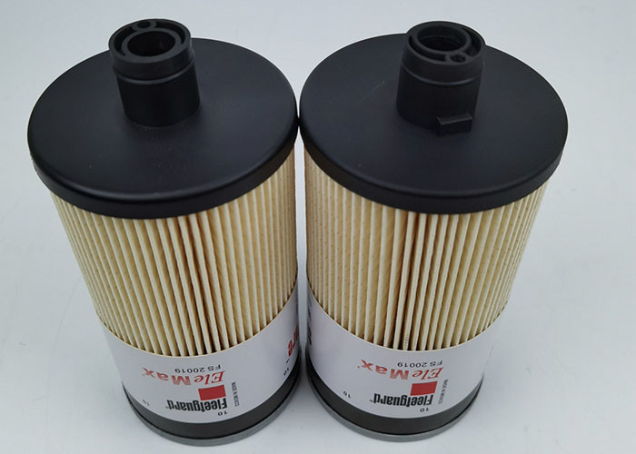 Buy cheap Fs20019 / Fs20020 / Fs20021 Fleetguard Oil Water Separator Filter product