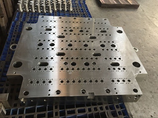 Buy cheap Plastic Cap Mold Base S136h Mold Steel Plate product