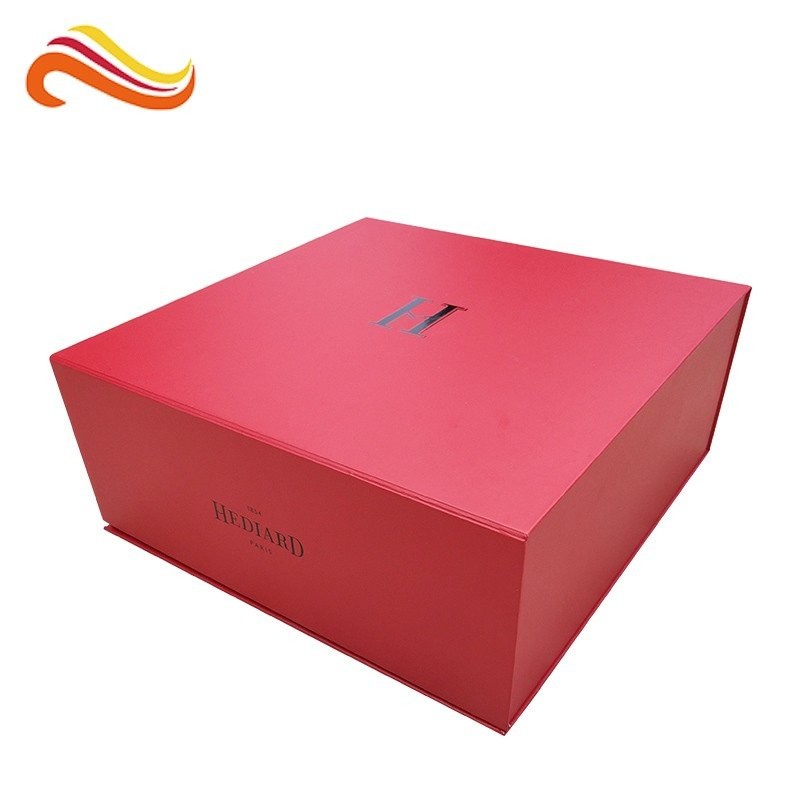 Buy cheap Red Foldable Gift Custom Paper Packaging Box Long Lifespan With Magnetic Closure product