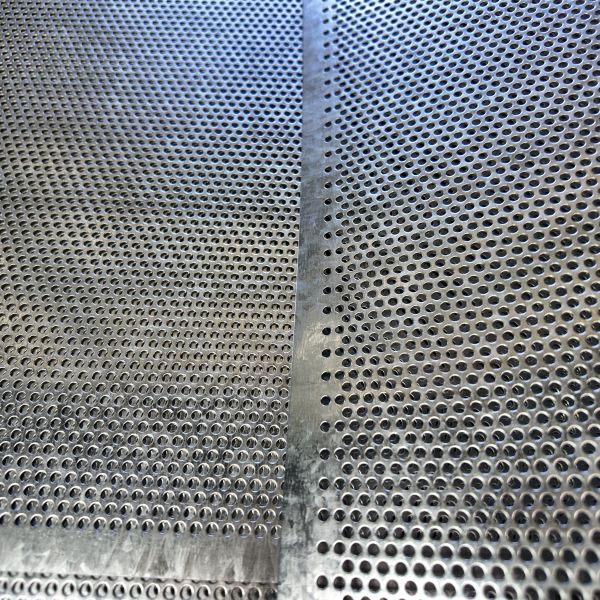 1mm Galvanized Perforated Mesh Construction Hoarding For Wind Resistance