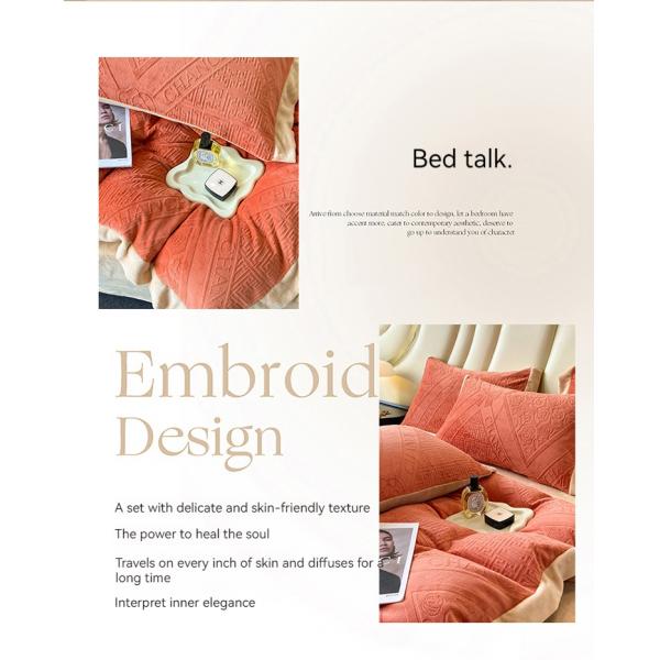 100% Polyester Fabric Winter Bedding Set Design with Luxury Bed and King Size Comforter