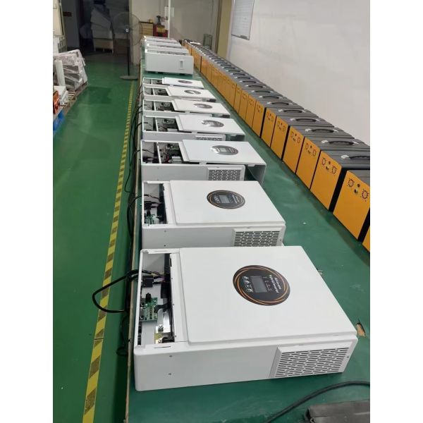 All-in-one vertical stackable solar storage system with 5kWh Lifepo4 lithium batteries for smart and scalable home energy solutions.