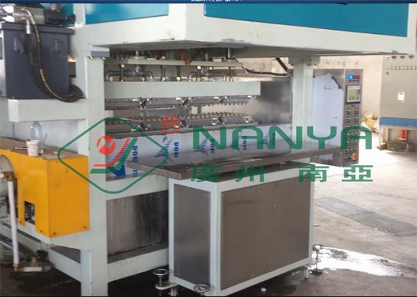 Quality Recycling Paper Double Roller Egg Carton / Egg Tray Pulp Moulded Machine 1 Year Warranty for sale