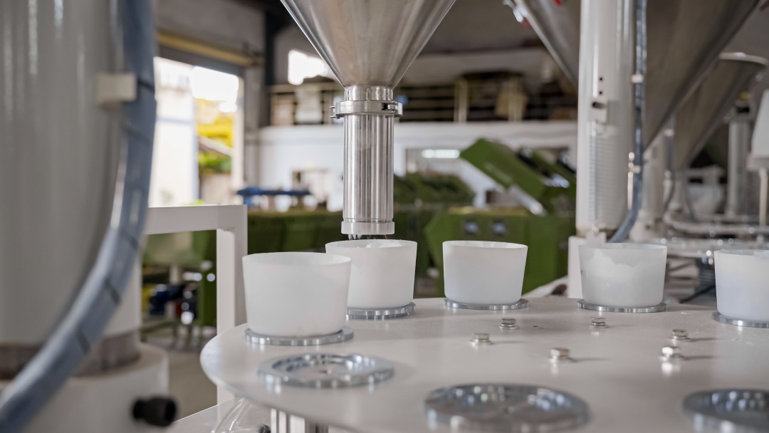 Melamine Tableware Automatic Weighing & Material Batching Machine