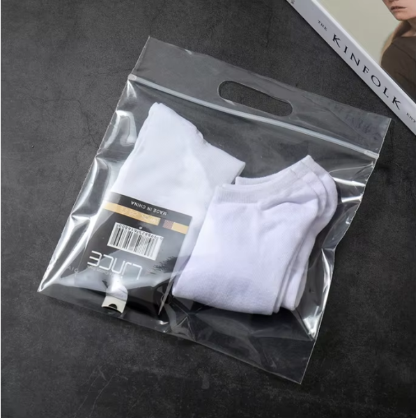 Wholesale Degradable Recyclable EVA Handled Zip-Lock Bags Matte/Transparent Garment Packaging Strap for Packing Shoes/Garments