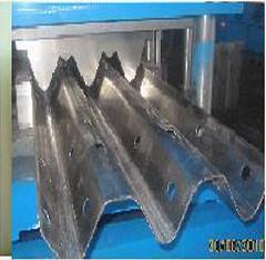 China 8 - 12M / Min High Speed Guardrail Roll Forming Machine Glazed Steel Color Customized on sale