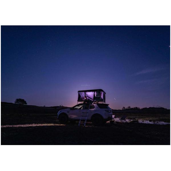 Dark Gray Triangle Clamshell Roof Top Tent 4x4 Rooftop Tent Hard Shell