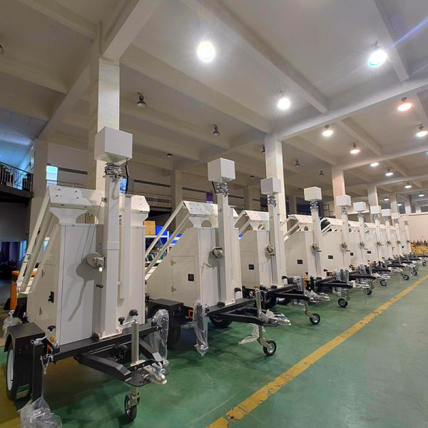 Renewable Solar Energy Light Tower Surveillance Tower with CCTV Camera Mobile Solar Light Tower