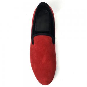 China Royal Style Men'S Velvet Slippers Embroidered Mens Velvet Burgundy Loafers on sale