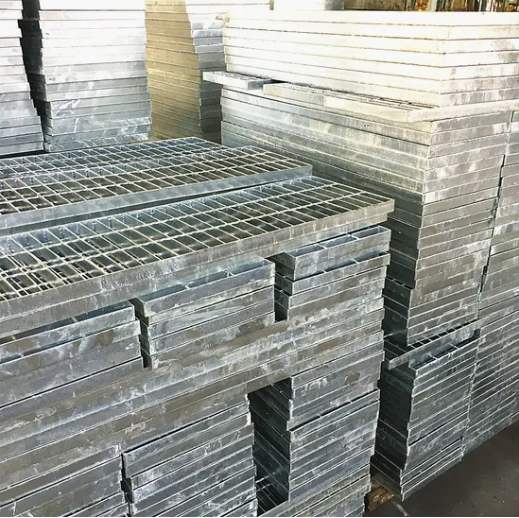 Rust-Proof Galvanized Serrated Steel Grating for High Strength and Non-Slip Applications