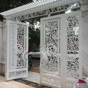 China Antique Iron Driveway Gates Front Yard Iron Gates Powder Coated 100mm 120mm on sale