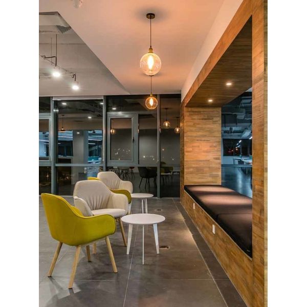 Ruched Backrest Restaurant Bistro Chairs Solid Ash Wood Legs Molded Foam High Resilience