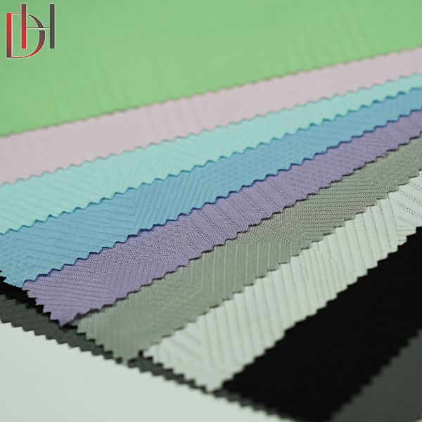 High-quality Lightweight 100% Polyester140g Sport Running Basketball Football Polyester Stretch Shirt Fabric