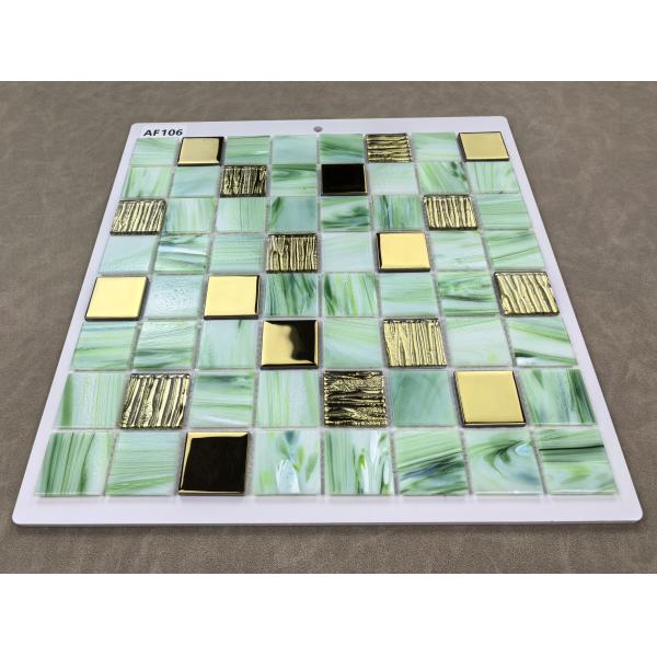 Green Acid-resistant and Non-slip 304x304mm Interior Wall Glass Mosaics For Renovation