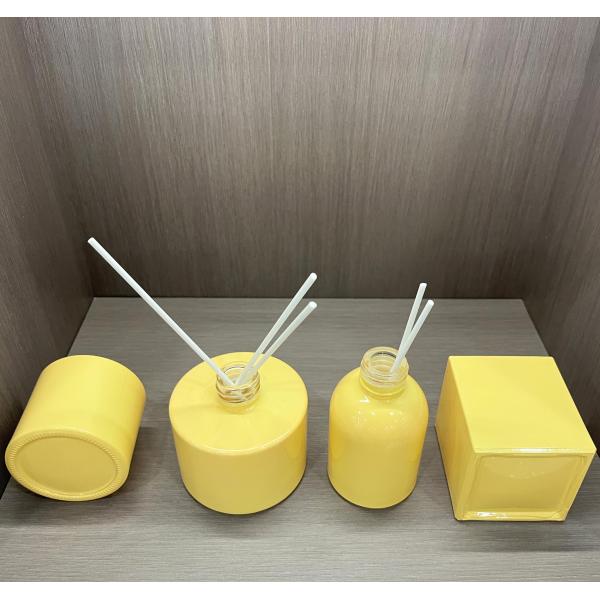 Body Material Glass Aromatherapy Bottles for Spot Round Colored Empty Reed Bottles