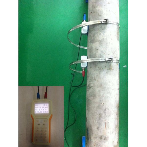 Liquid Measure Handheld Ultrasonic Flow Meter , Transit Time Ultrasonic Flow Meter