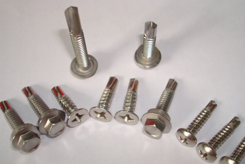 RoHS Certified OEM Screw Customized Self Drilling Hex Head Screws DIN7504