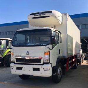 China 10 Tons Deep Freezer Truck FRP 160hp Refrigerated Van Truck on sale