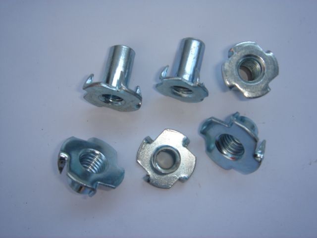 Square Metal Nut Grade 8.8 Hexagonal Headed Nut Corrosion Resistant
