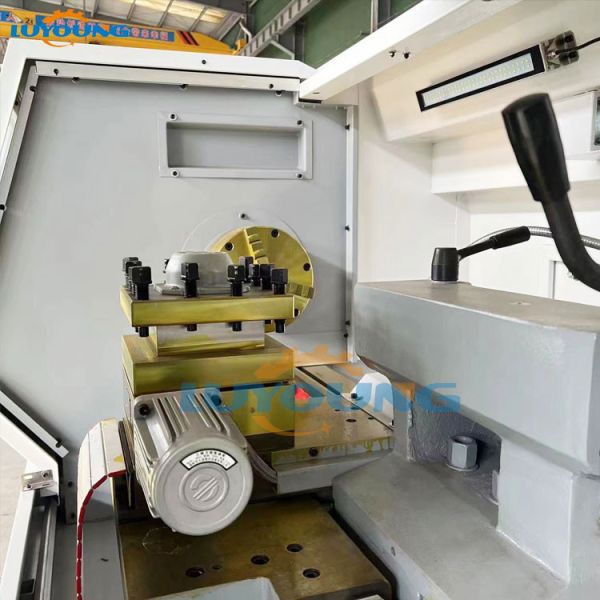 CK6150 750/1000/1500mm distance between two centers 4 station electrical tool holder cnc lathes