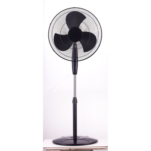 Metal 18 Inch Decorative Standing Fans , Adjustable Retro Oscillating Pedestal Fan