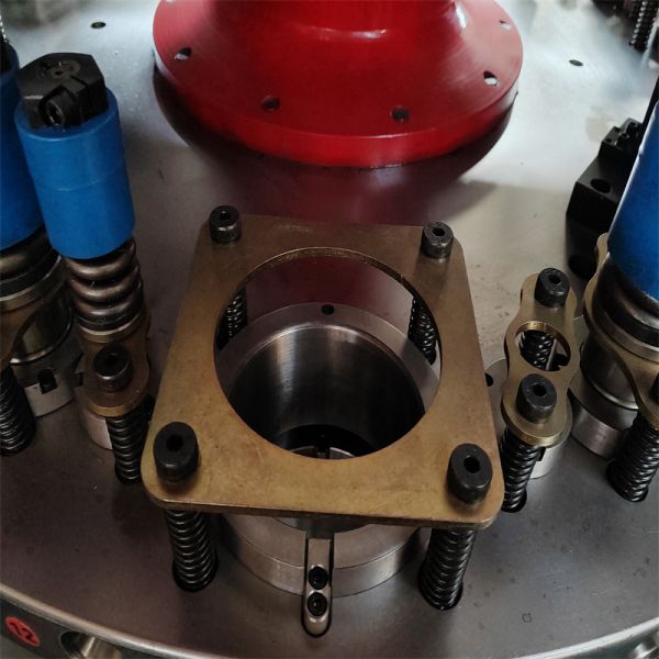 2023 CNC Turret Punching Machine 300KN 1250mm×2500mm Workpiece Turret Cnc Machine