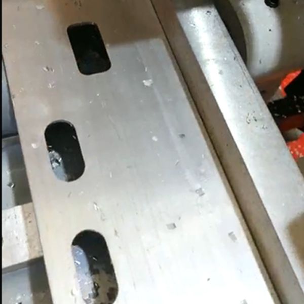 4 HOLE SEEMING DOOR MOUNTING PLASTIC MANUFACTURER ALUMINIUM WINDOW MAKING MACHINE ALUMINUM DOOR HINGE
