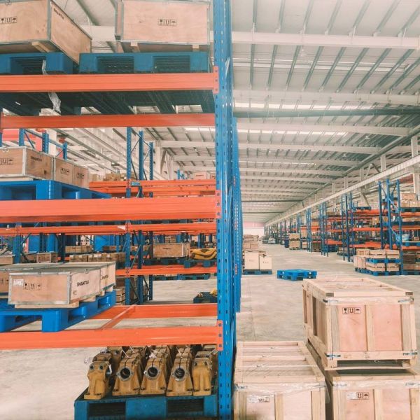 OEM Steel Warehouse Pallet Racking Pallet Storage Racks Maximize Space Solution Custom Color
