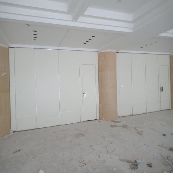 Quality Acoustic Operable Partition Walls With Pass Doors / Anodized Aluminum 6063 - T5 Frame for sale