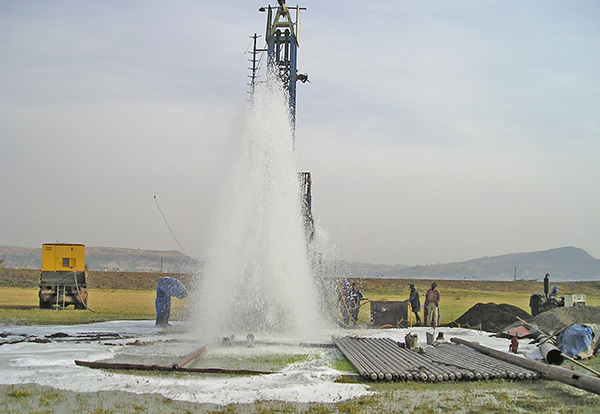 Durable Water Well Drilling Pipe Down The Hole Drill Rods Alloy Steel Material