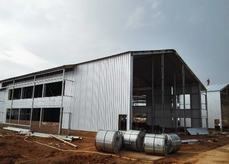 Hot-Dip Galvanized Prefabricated Chicken House with Customizable Dimensions for Fast Installation