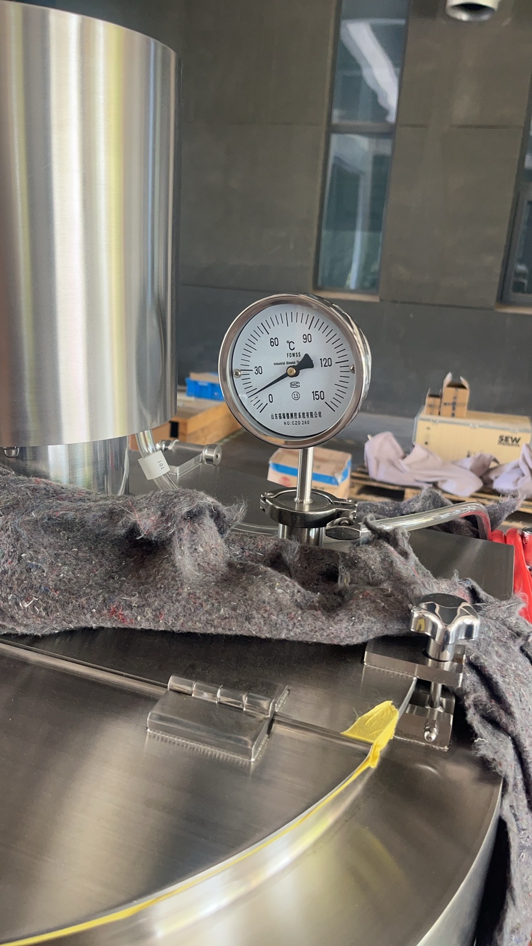Frequent Pointer Flutter and Leaks? FRD Sensor FD80Y Pressure Gauge Helps You Overcome Harsh Industrial Pain Points