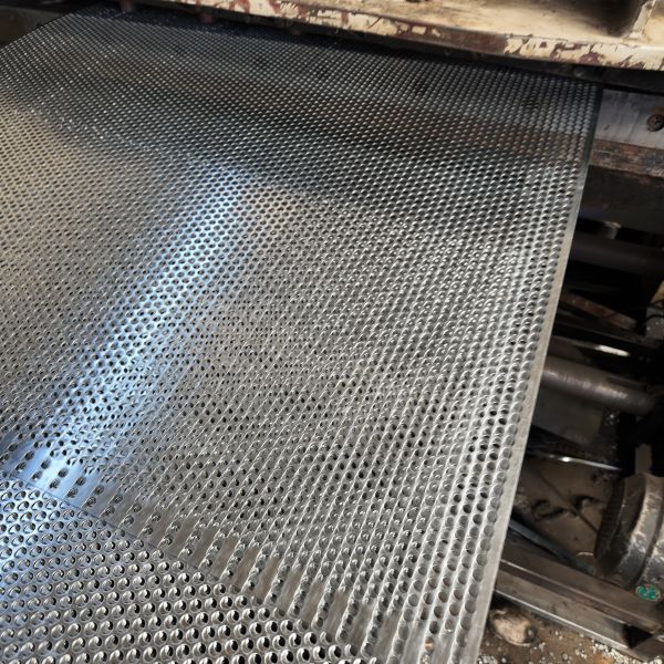Special Shaped Hole Decorative Perforated Aluminium Sheet Plate For Decoration