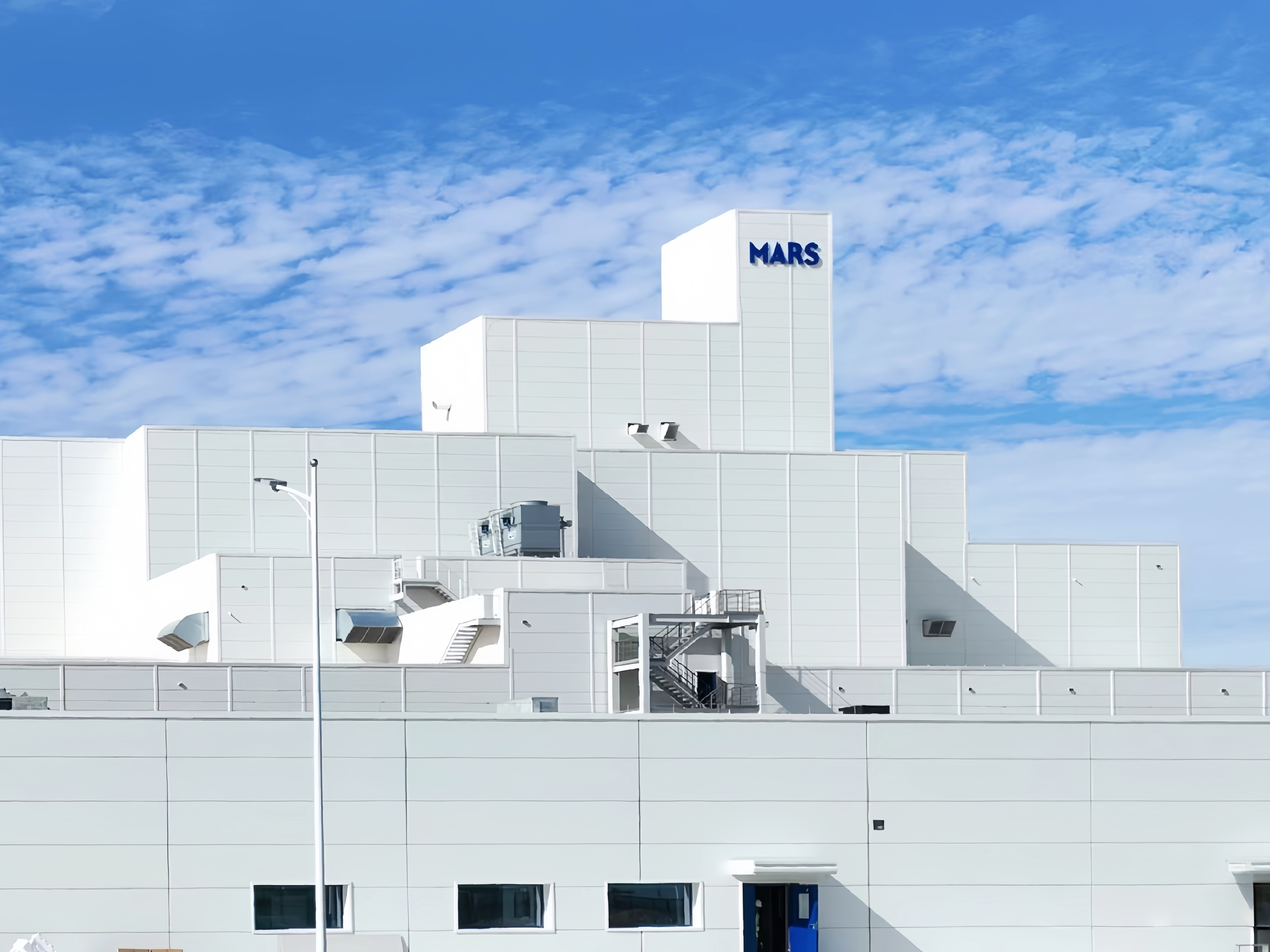 High Anti-rust Bolt Connection Prefab Steel Workshop Wind Snow Resistant Industrial Building Single Sheet Sandwich Panel Enclosure System