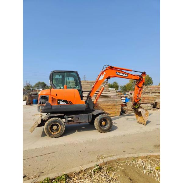 6000 KG Doosan Dx60 Second-hand Wheeled Excavator with and Original Hydraulic Valve