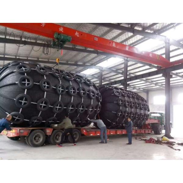 Ocean Platform Protection Marine Rubber Fender Initial Pressure 0.05 - 0.08MPa