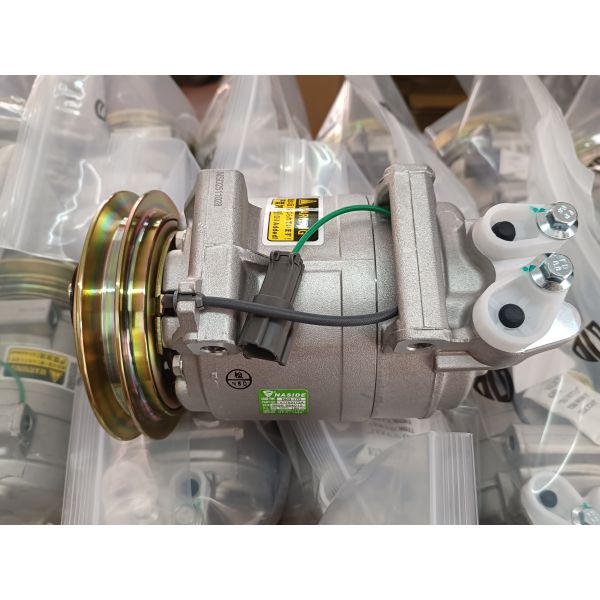 Auto AC Conditioning Compressor For DKS15C Hitachi excavator 4719131 4713660 4621589
