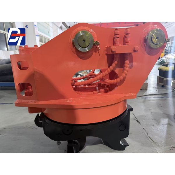 Rotatable Fully Automatic Quick Hitch with Customizable Parameters for