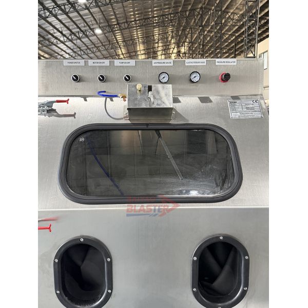 High Efficiency Wet Sand Blasting Machines Blaster For Car Part Surface Treatment