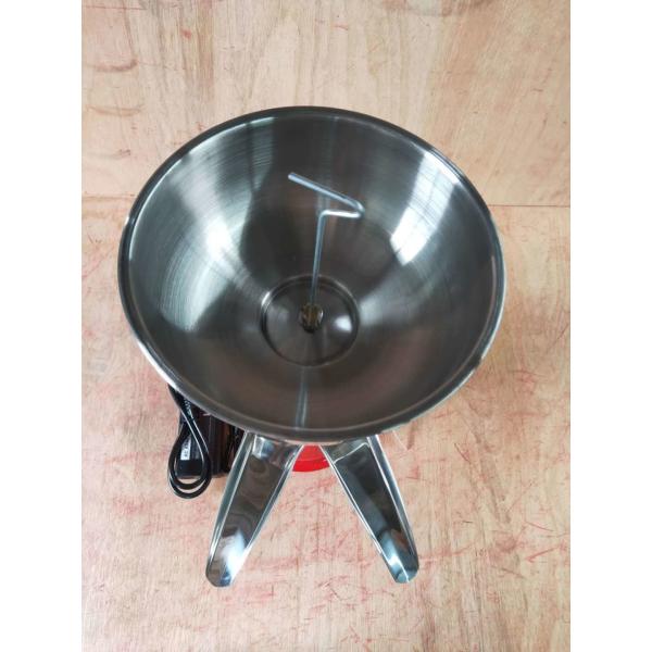 Small Scale 100L/H Electric Milk Cream Separator with 9 KG Capacity and Separating Bowl