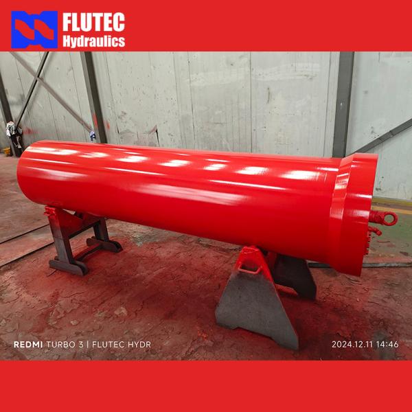 Customised Regulated Type Piston Accumulator