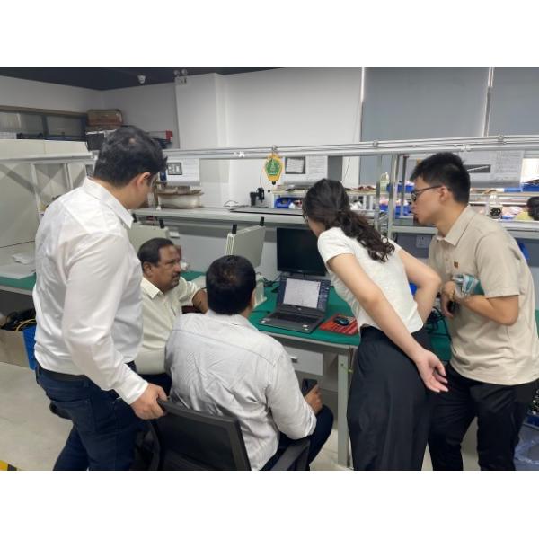 Handheld Drone Detector Detection Distance ≥3km Wrist Watch Alert System for Advanced Detection