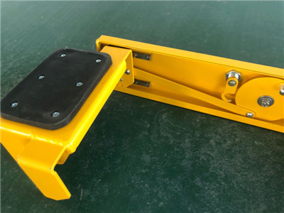 Traffic Yellow Anti Sliding Trailer Wheel Clamp
