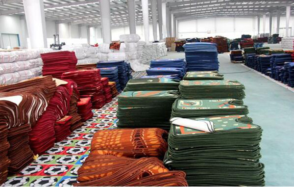 Home Goods Area Rugs With 100% Polyester Textured Yarn And Non-Woven Cloth Backing