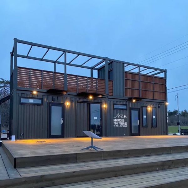 Second Floor Steel Structure Container Houses Pre-fabricated Components Container Glamping Park Toilet Cafe Shop