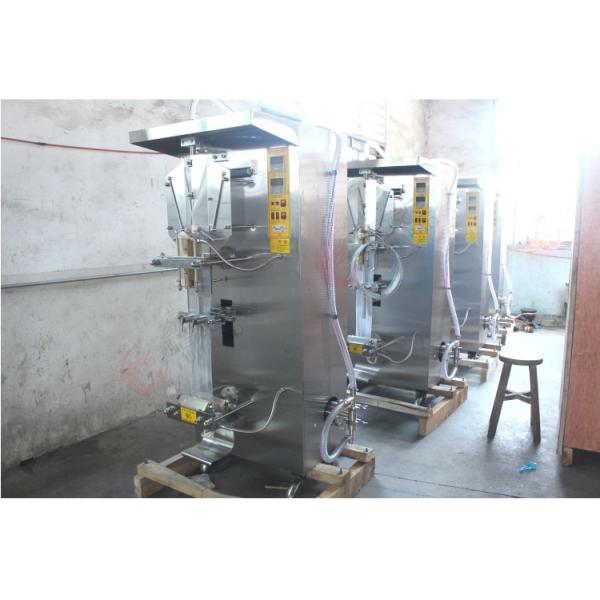 500ml Stainless Steel Liquid Pouch Filling And Sealing Machine For Water Single Polyethylene Film