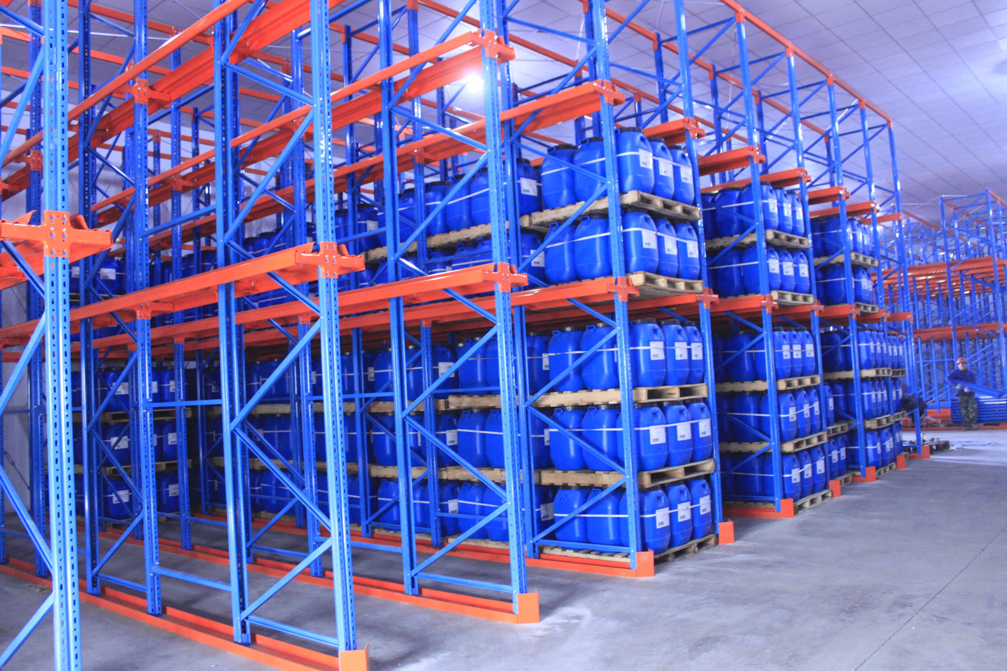 Custom Through-Type Drive-In Pallet Racking, Multi-Level Steel Industrial Storage with Special Design for a Wide Range of Applications